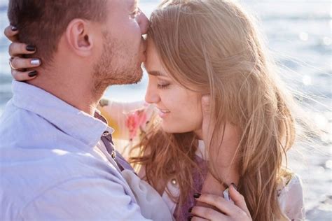 Poljubljanje, če je dobra kemija Spolni zmenki Masingbi